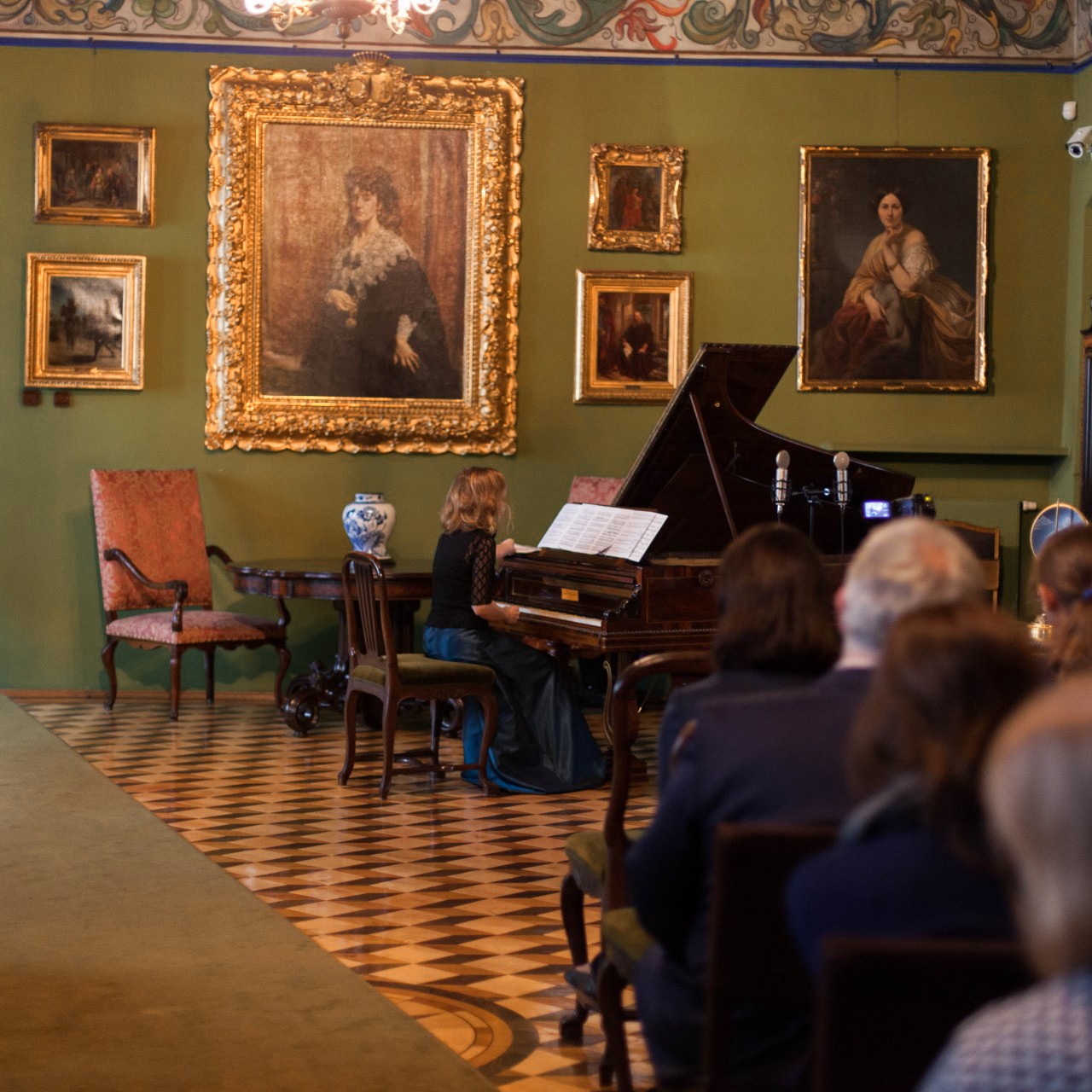 Frédéric, Jane and their piano